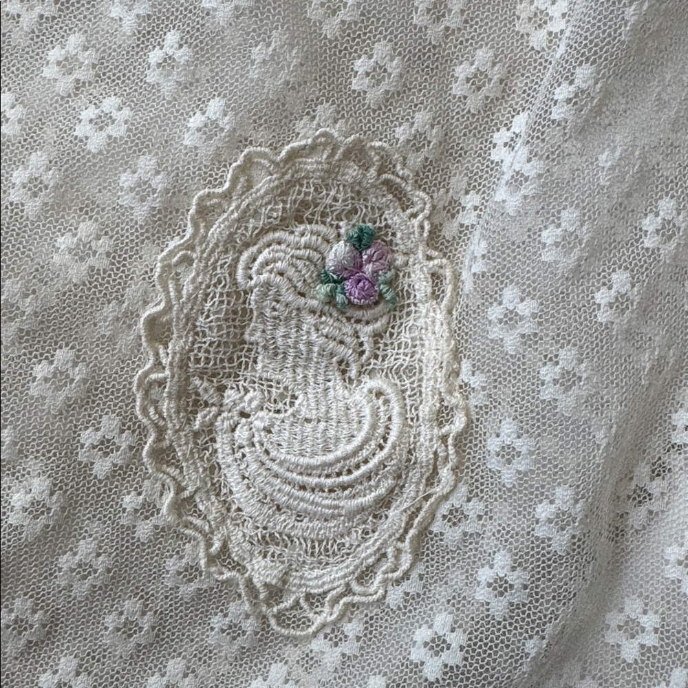 Vintage Lace hanger and lingerie bag - Picture 5 of 10